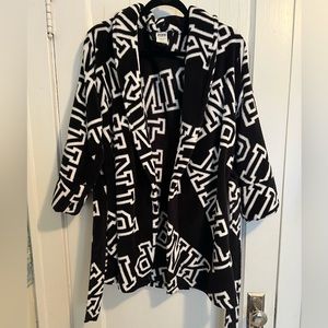 VS PINK logo fuzzy robe (belt included)